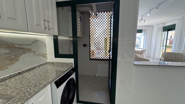 Apartamento de 2 habitaciones en Campoamor, Orihuela en venta - 239.000 € (Ref: 9831263)