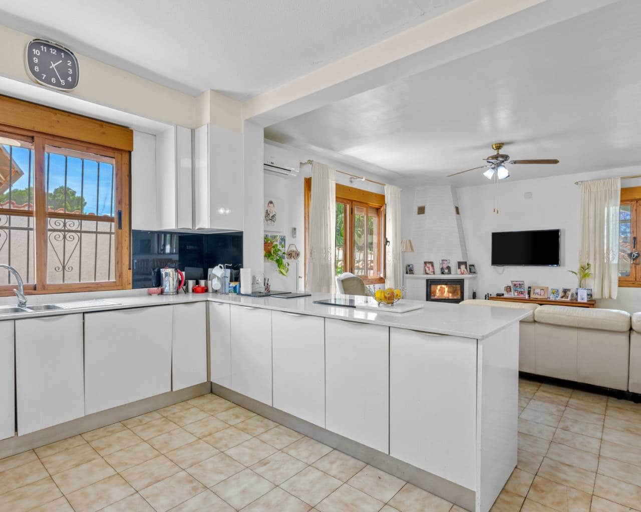 7 soverom Villa til salgs i Ciudad Quesada med svømmebasseng garasje - € 750 000 (Ref: 9833588)
