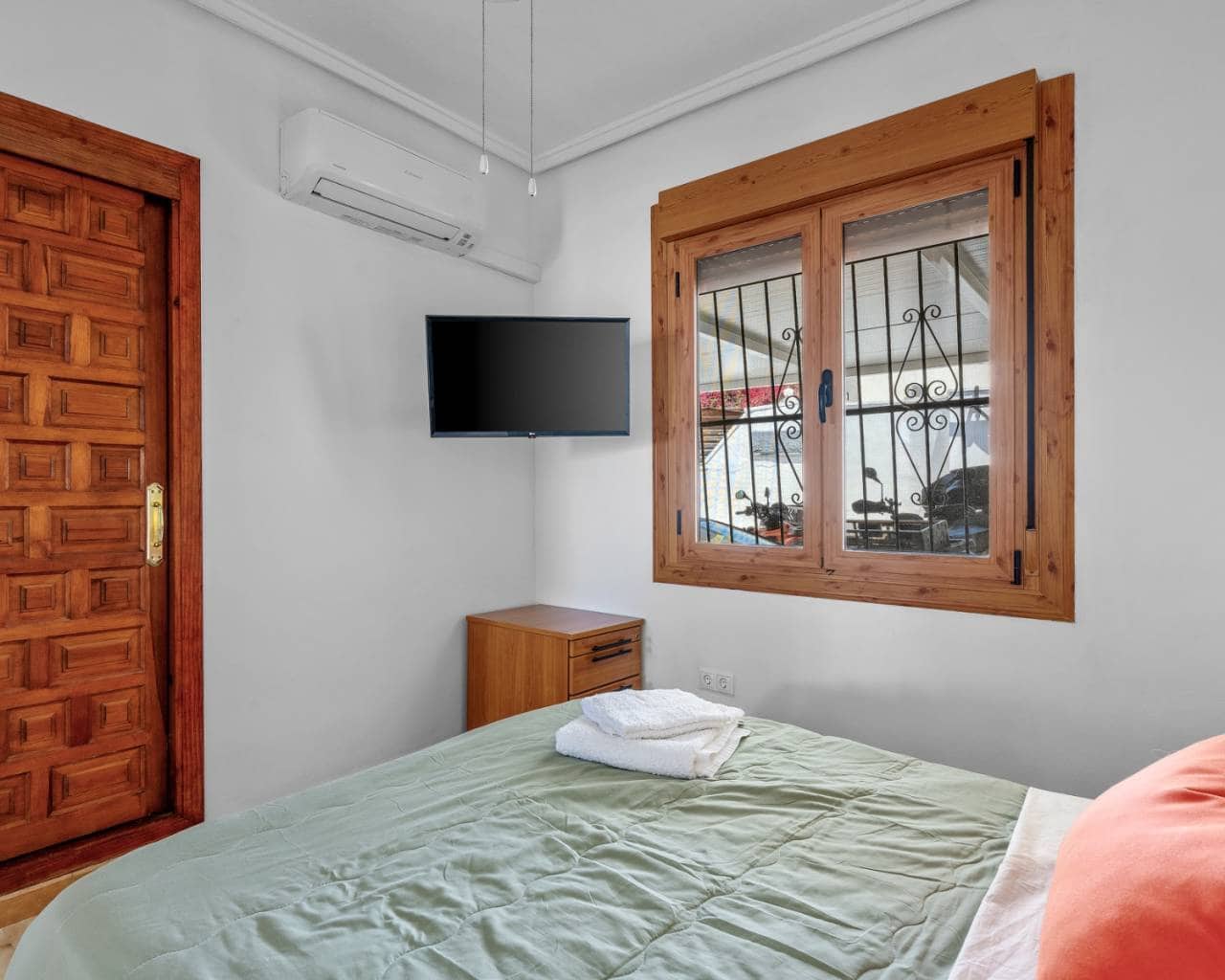 7 soverom Villa til salgs i Ciudad Quesada med svømmebasseng garasje - € 750 000 (Ref: 9833588)