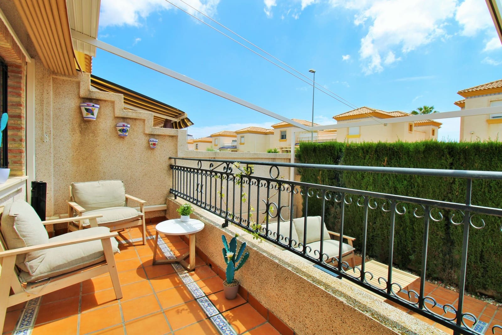 3 bedroom Townhouse for sale in Villamartin - € 269,500 (Ref: 9834005)