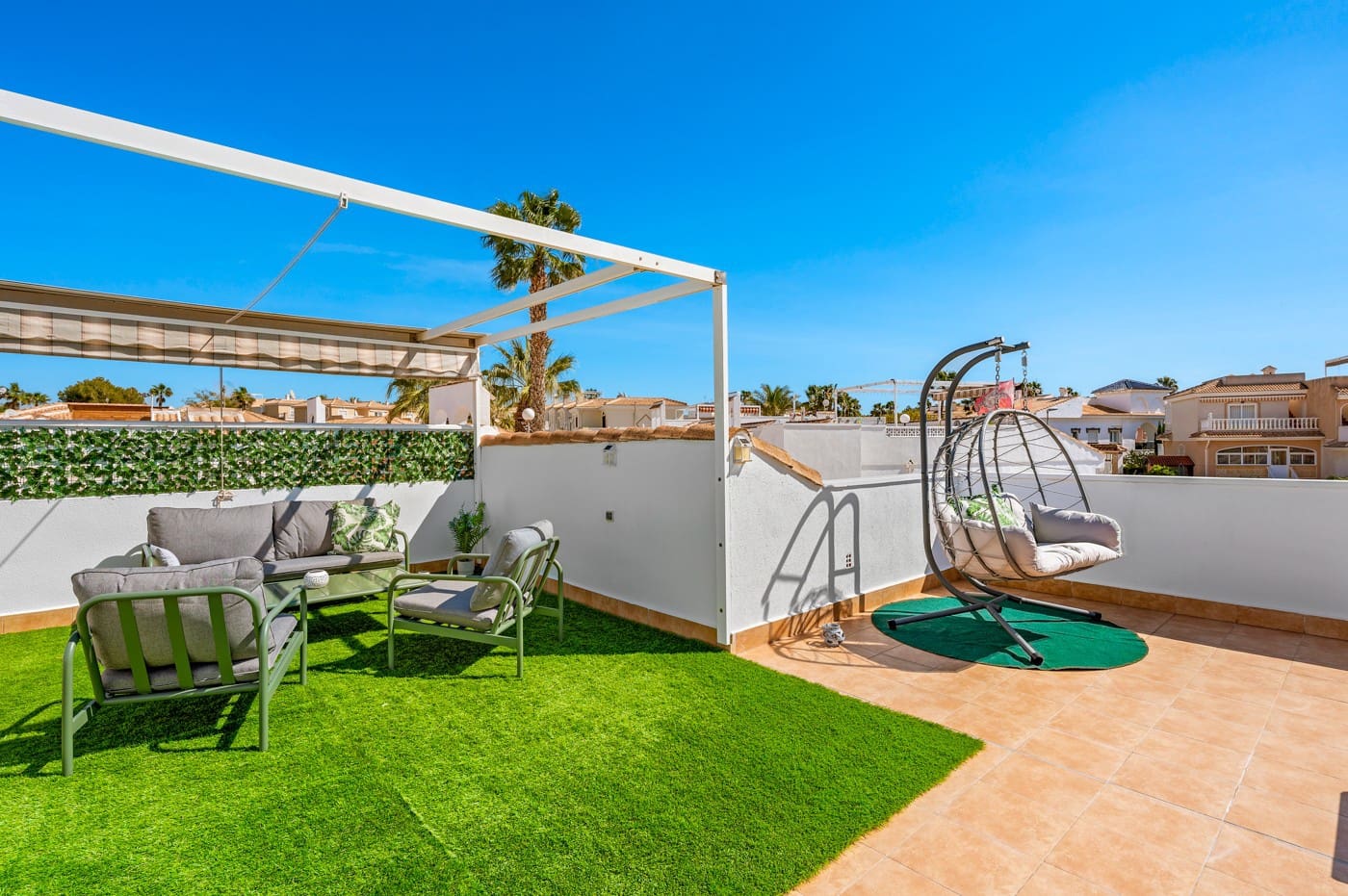 Pareado de 3 habitaciones en Benijófar en venta con piscina - 229.000 € (Ref: 9839146)
