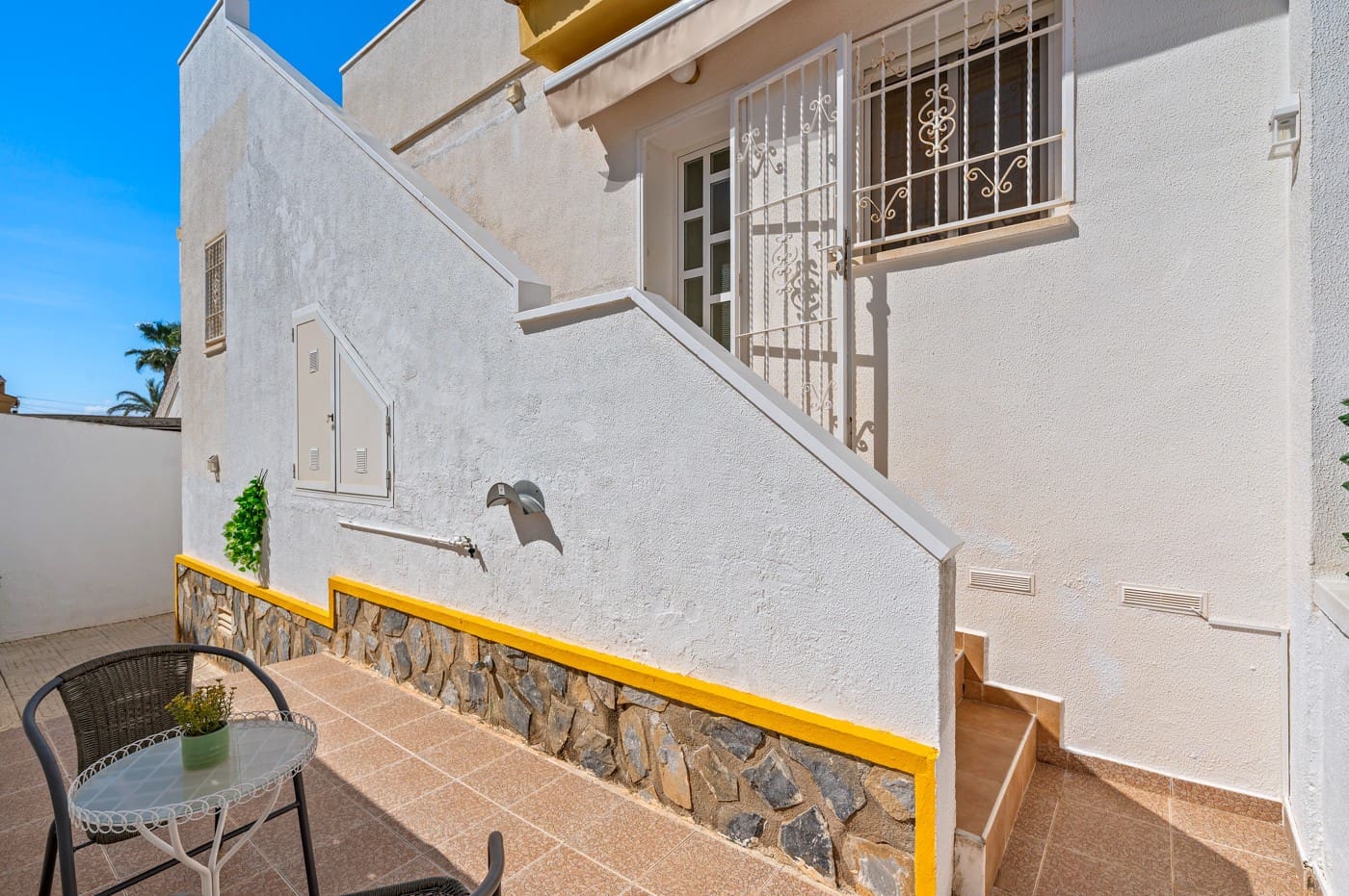 Pareado de 3 habitaciones en Benijófar en venta con piscina - 229.000 € (Ref: 9839146)