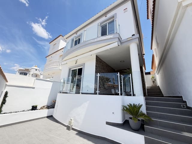 3 Zimmer Villa zu verkaufen in Villamartin, Orihuela - 260.000 € (Ref: 9842715)
