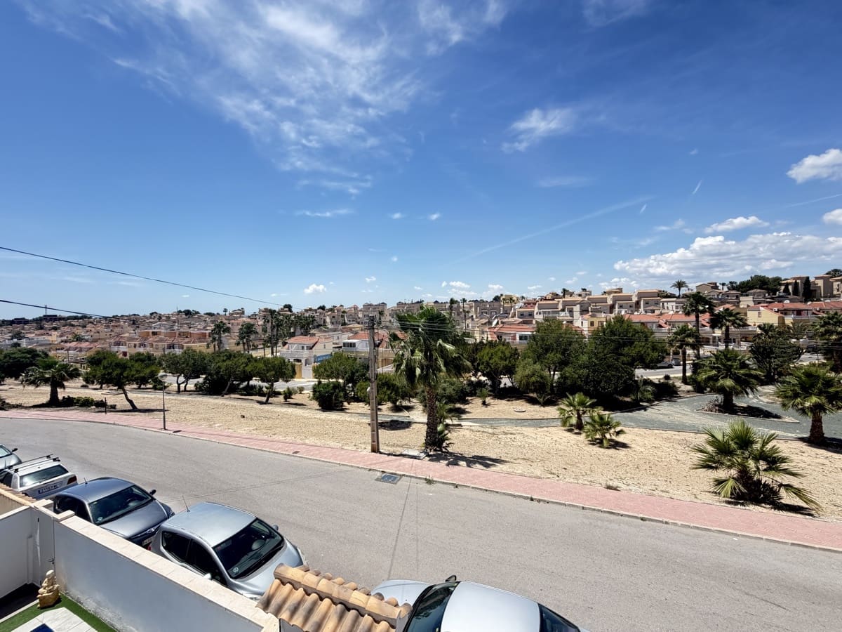 3 slaapkamer Villa te koop in Villamartin - € 260.000 (Ref: 9842715)