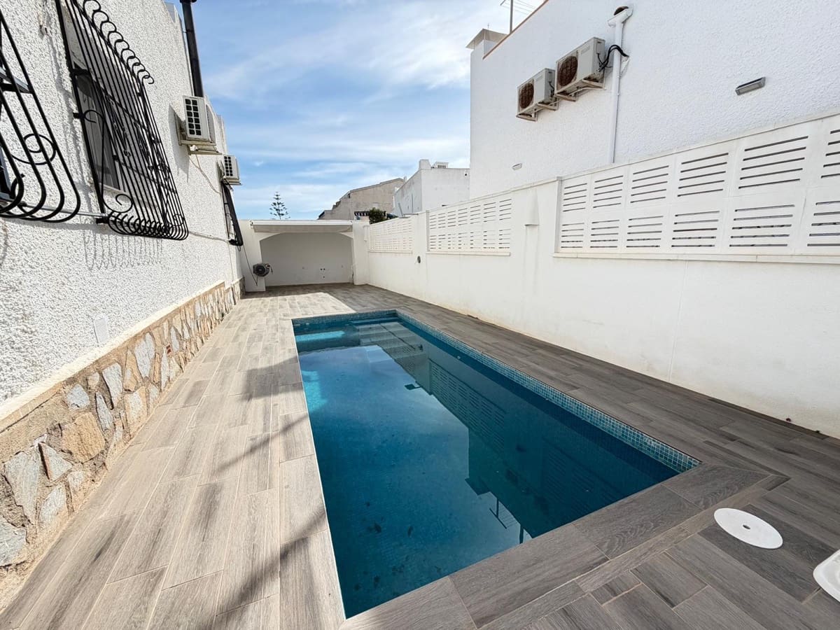2 bedroom Villa for sale in Blue Lagoon - € 249,000 (Ref: 9849201)