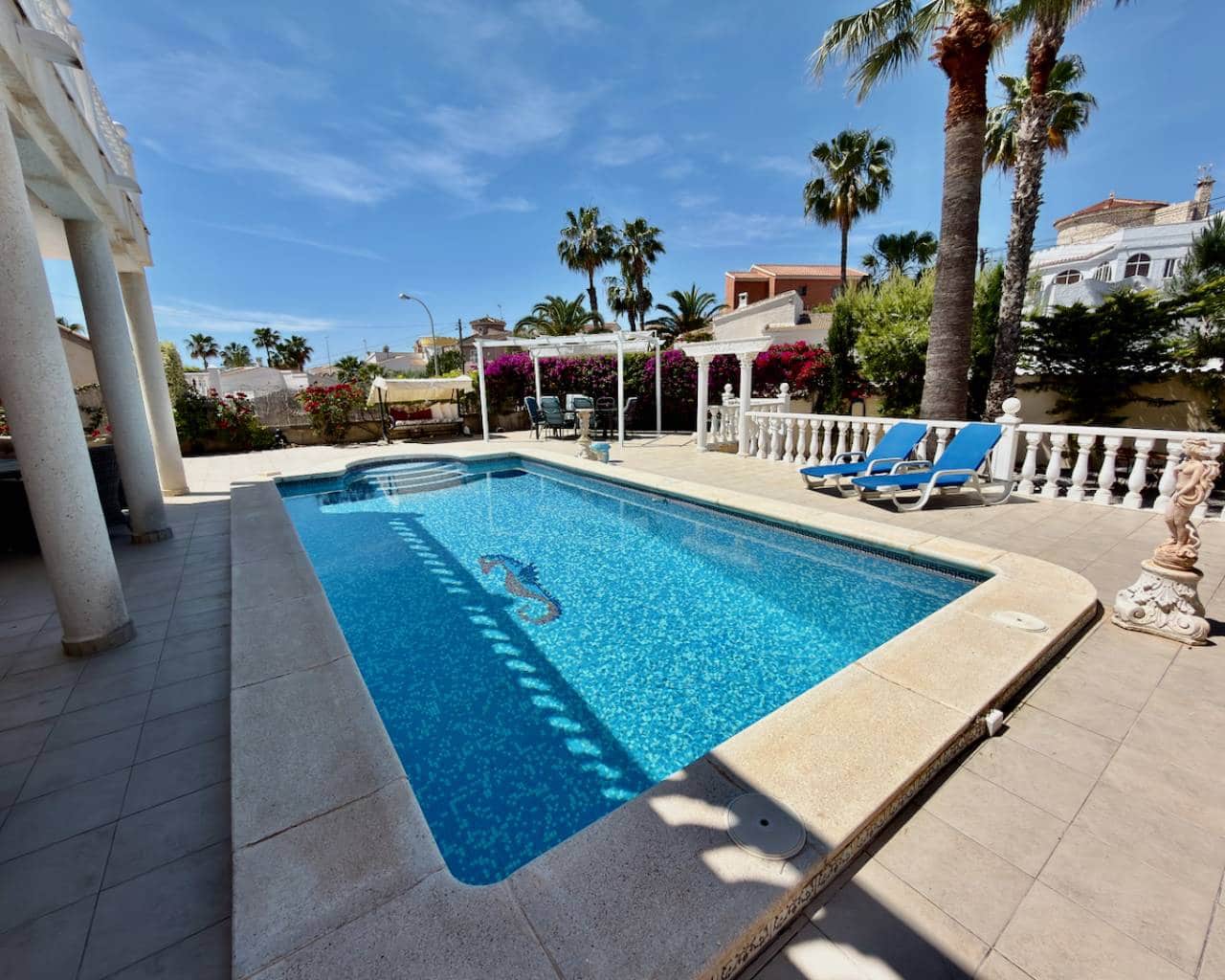 5 soverom Villa til salgs i Ciudad Quesada med svømmebasseng garasje - € 599 995 (Ref: 9849568)