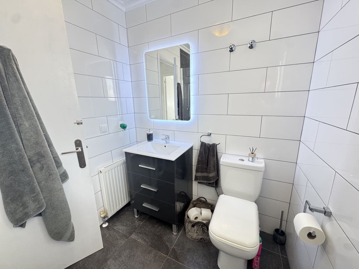 2 makuuhuone Huvila myytävänä paikassa Alicante kaupunki - 299 995 € (Ref: 9851646)