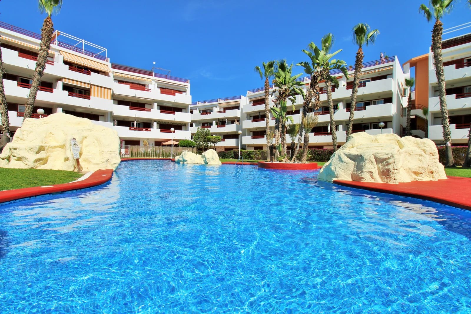 3 bedroom Apartment for sale in Playa Flamenca - € 225,000 (Ref: 9852039)