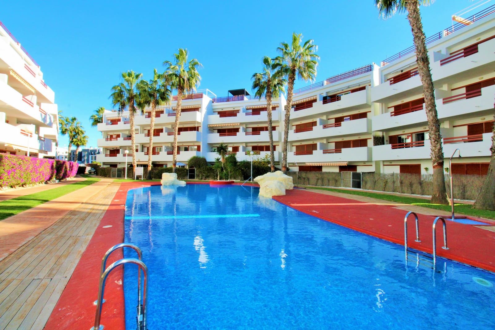 3 bedroom Apartment for sale in Playa Flamenca - € 225,000 (Ref: 9852039)