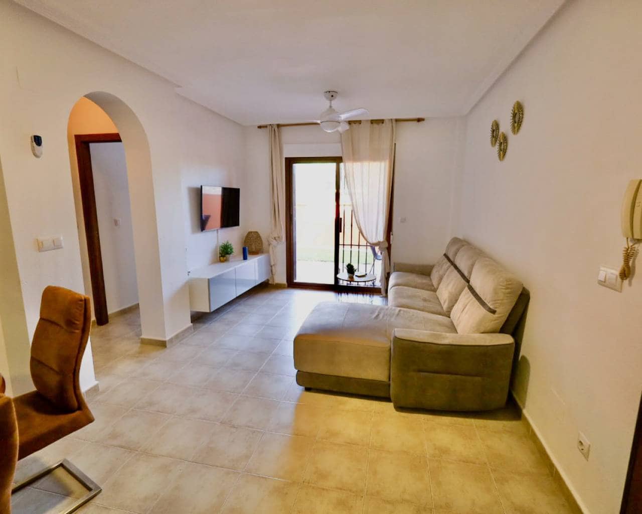 2 makuuhuone Huoneisto myytävänä paikassa Torrevieja mukana uima-altaan 
autotalli - 179 950 € (Ref: 9855960)