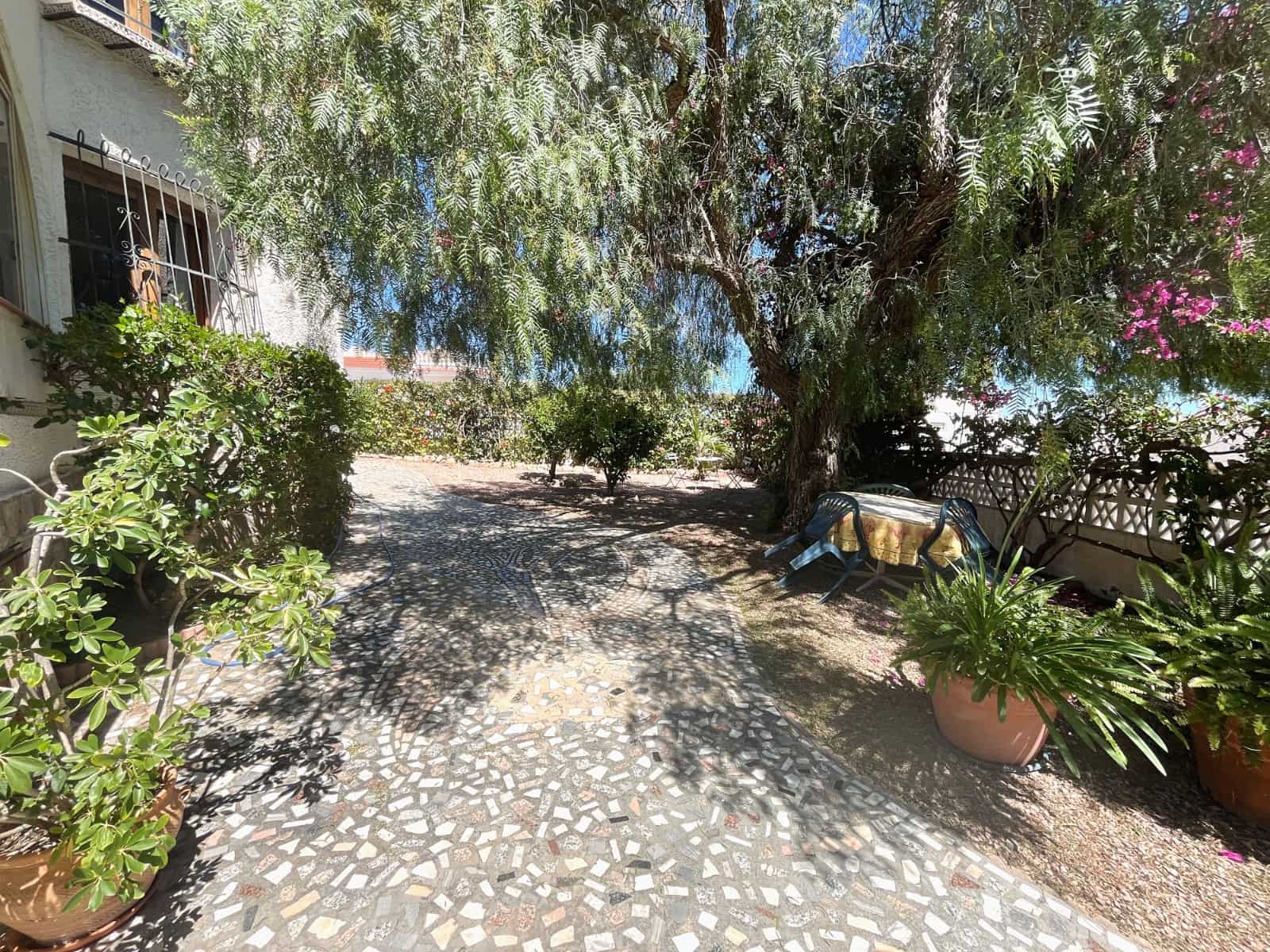4 quarto Moradia para venda em Ciudad Quesada com piscina garagem - 385 000 € (Ref: 9861811)