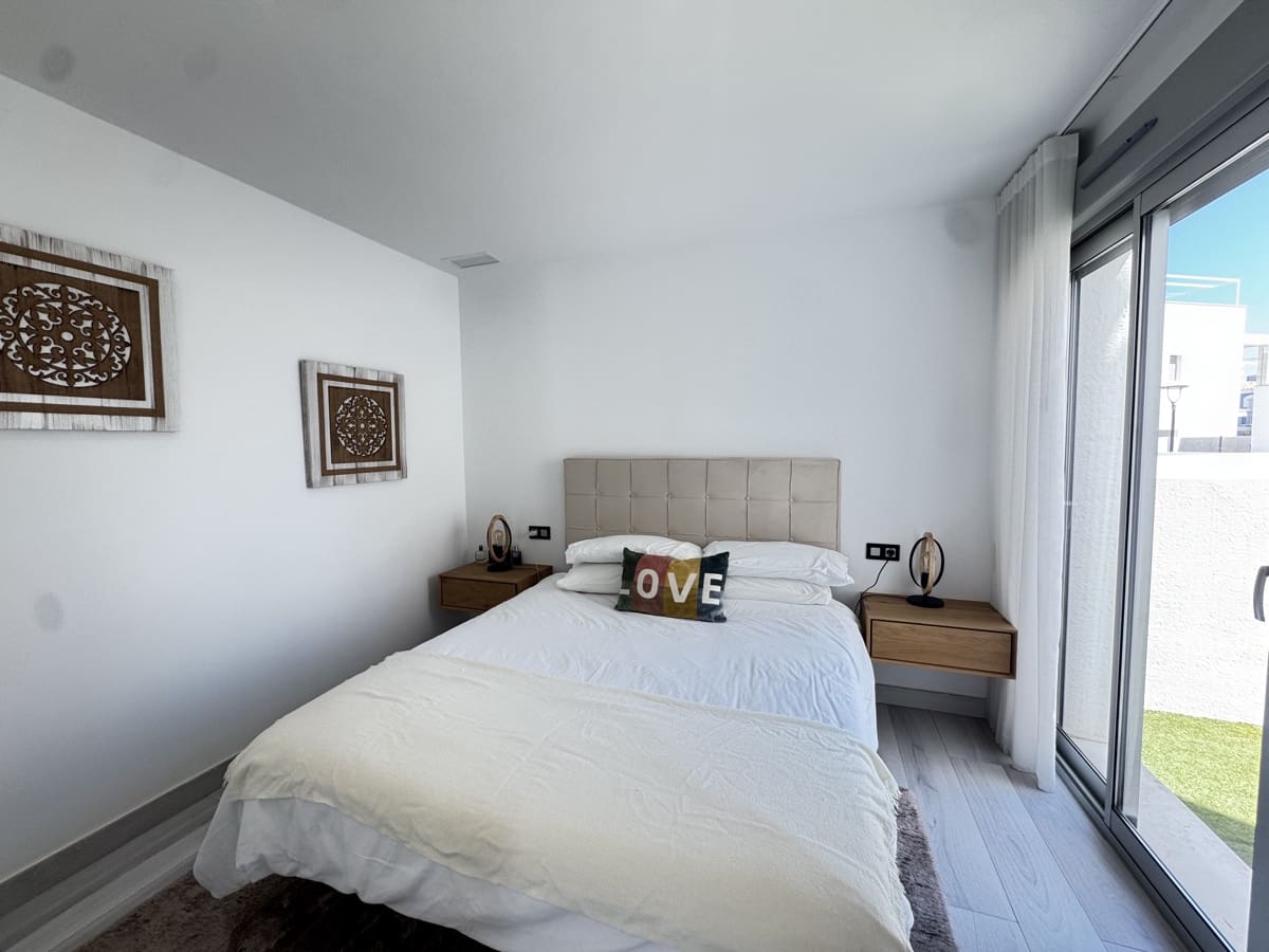 4 slaapkamer Villa te koop in Orihuela Costa - € 619.995 (Ref: 9861813)