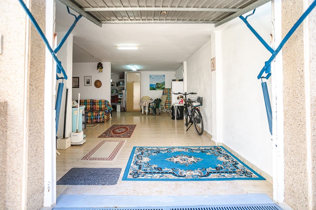 2 sypialnia Willa na sprzedaż w Orihuela Costa z basenem garażem - 285 000 € (Ref: 9867753)