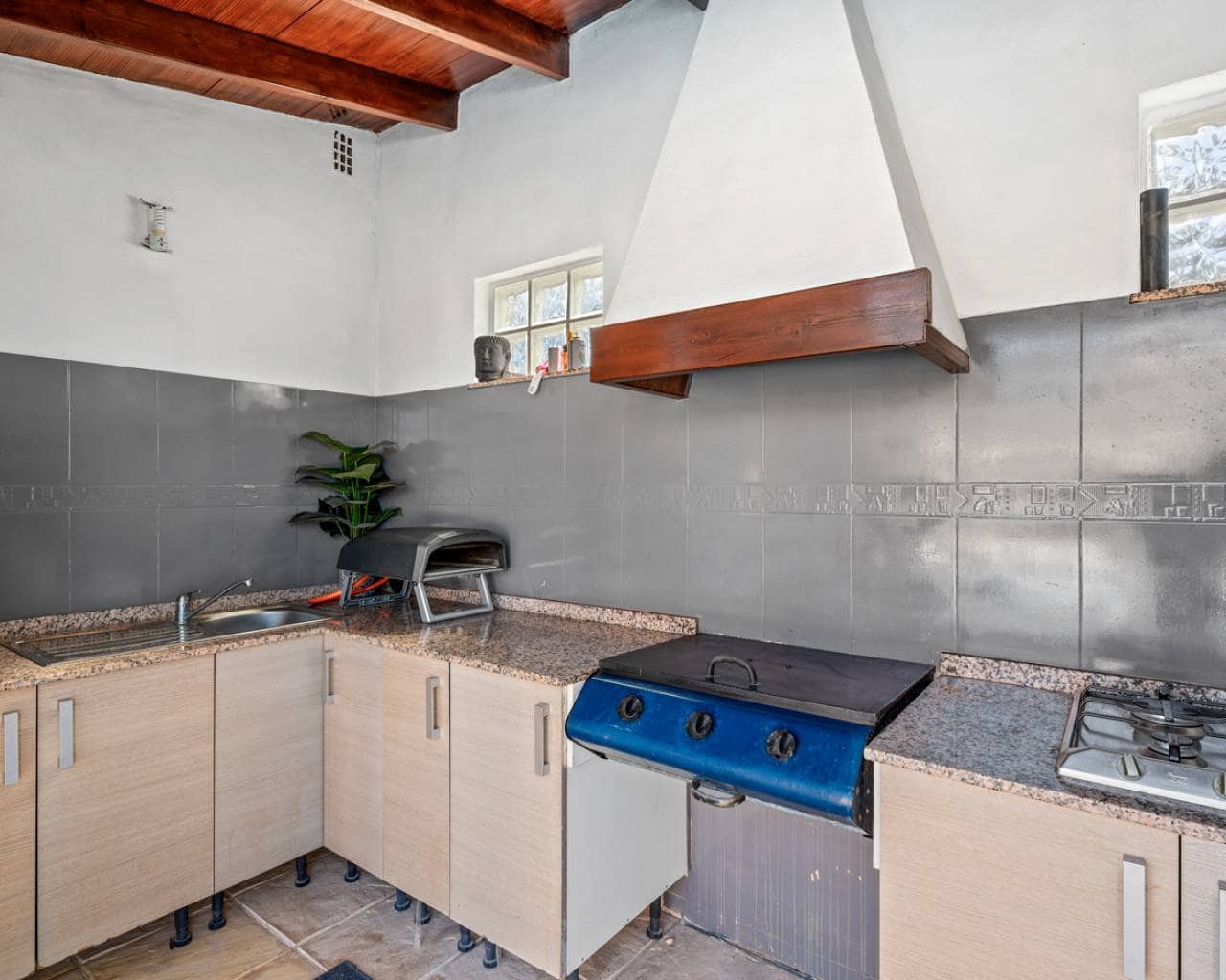 3 makuuhuone Maalaistalo myytävänä paikassa Rafal mukana uima-altaan - 650 000 € (Ref: 9867755)