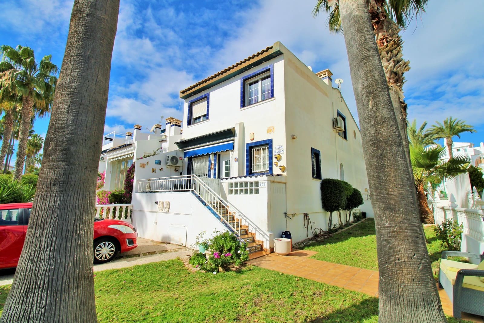 4 sovrum Hus till salu i Villamartin med pool - 295 000 € (Ref: 9867771)