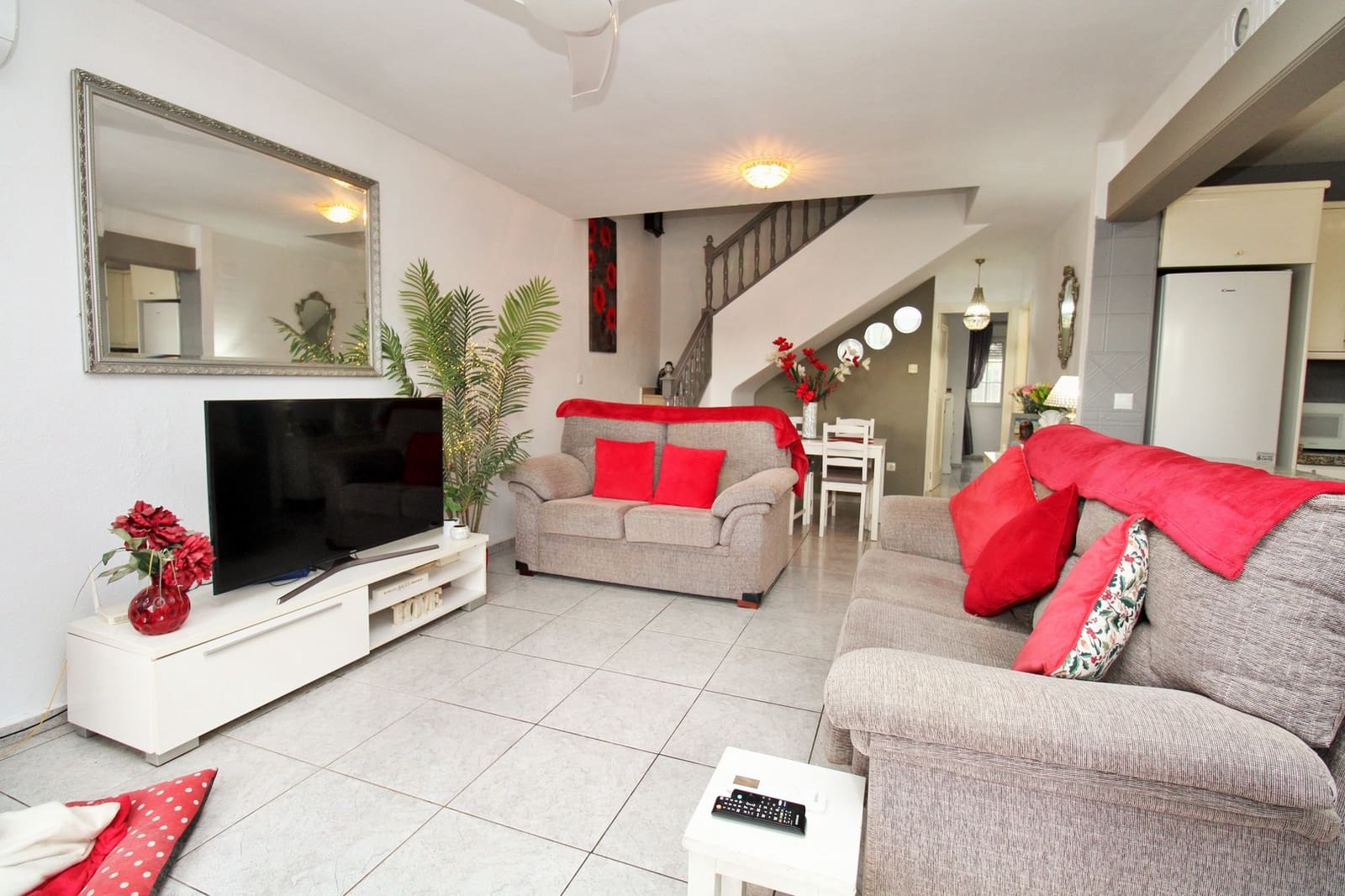 4 sovrum Hus till salu i Villamartin med pool - 295 000 € (Ref: 9867771)