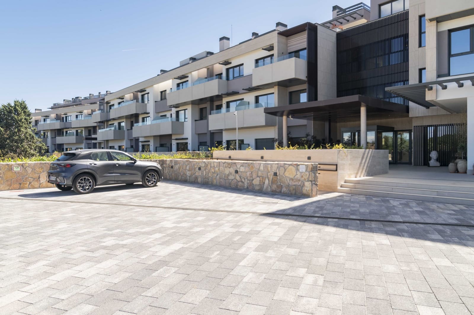 2 makuuhuone Huoneisto vuokrattavana paikassa La Moraleja mukana uima-altaan 
autotalli - 3 865 € (Ref: 9814441)