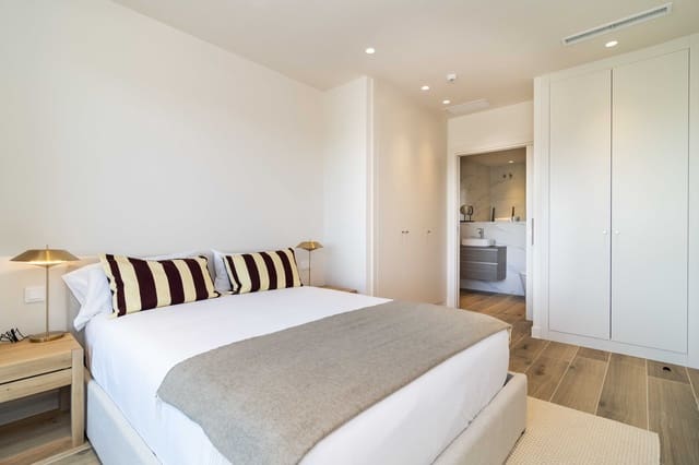1 soverom Leilighet til leie i La Moraleja, Alcobendas med svømmebasseng garasje - € 3 355 (Ref: 9814442)