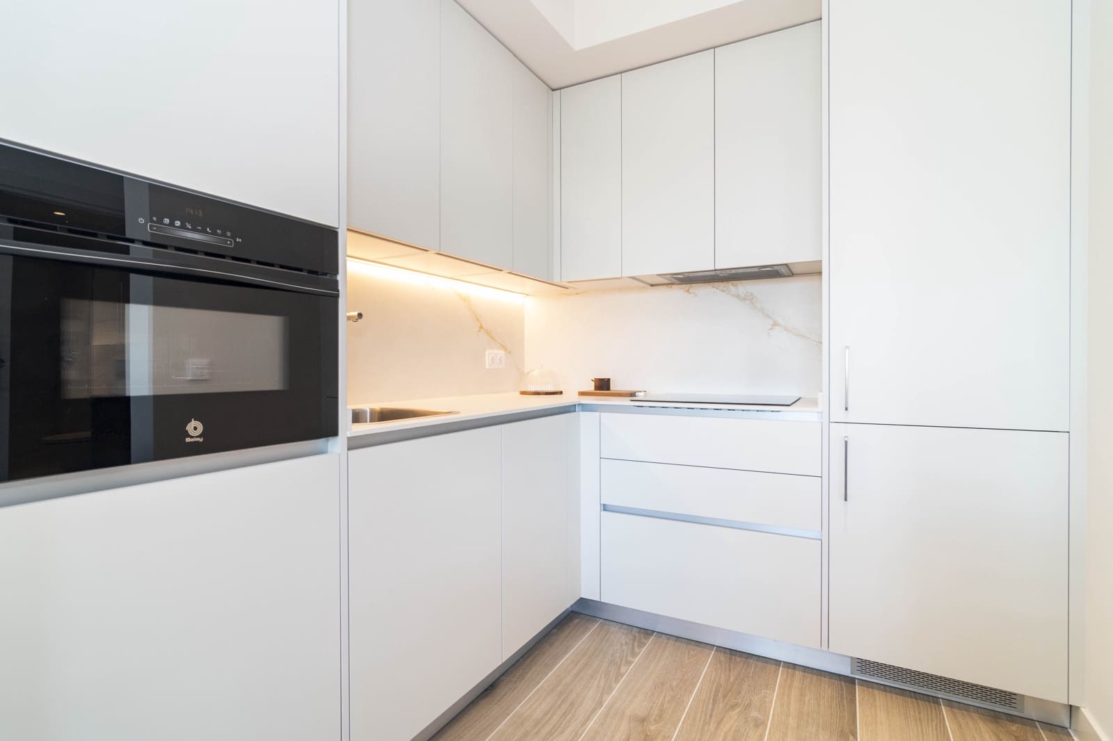 1 soverom Leilighet til leie i La Moraleja med svømmebasseng garasje - € 3 355 (Ref: 9814442)