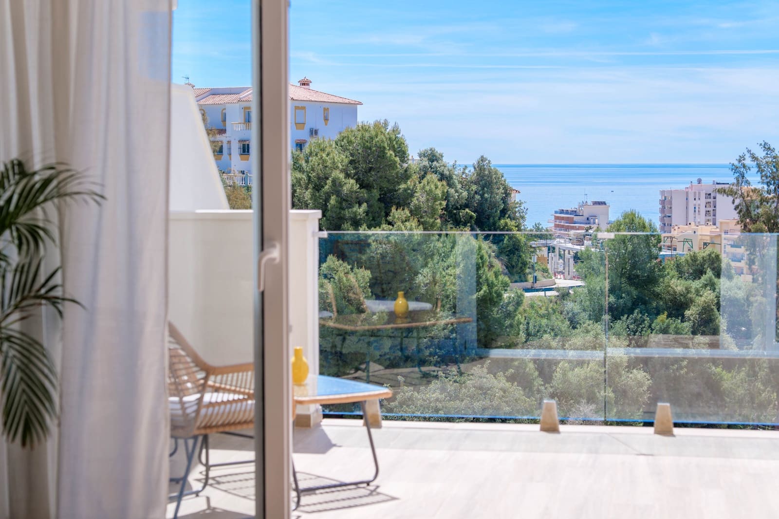 4 soveværelse Rækkehus til salg i Fuengirola med swimmingpool garage - € 649.000 (Ref: 9806736)