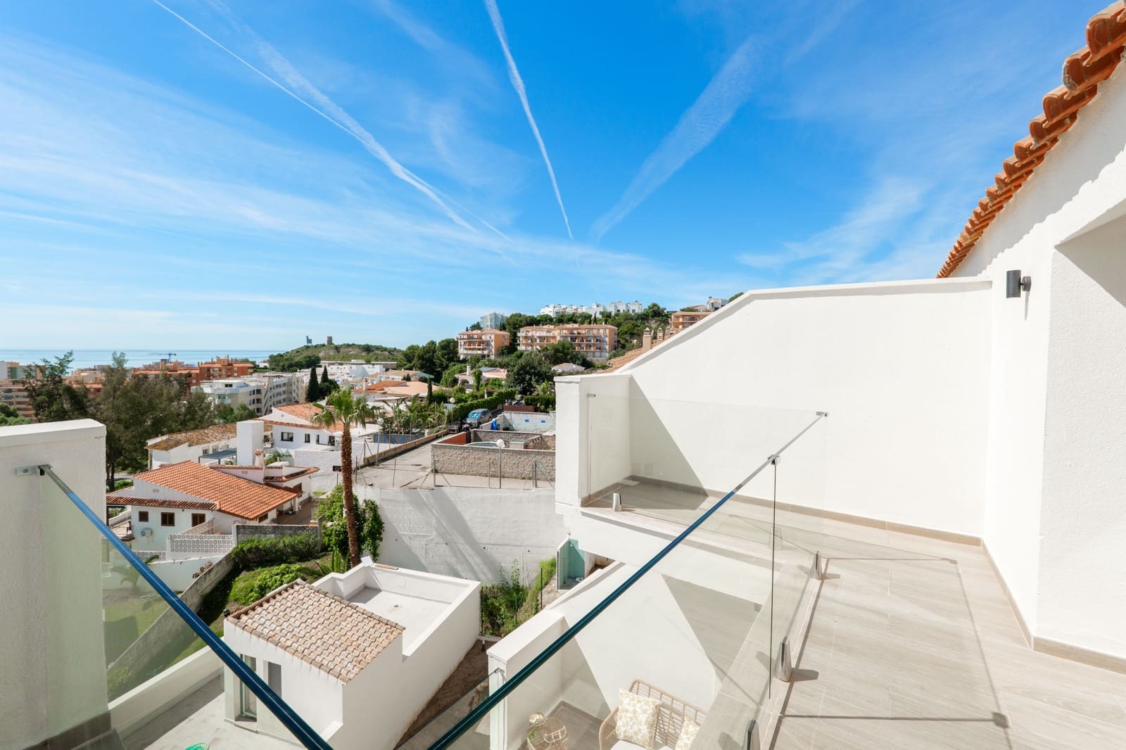 4 soveværelse Rækkehus til salg i Fuengirola med swimmingpool garage - € 649.000 (Ref: 9806736)