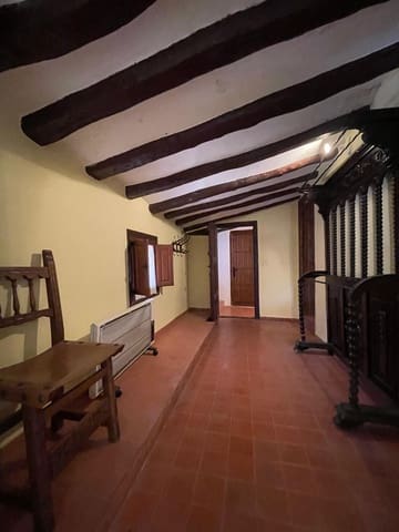 5 makuuhuone Omakotitalo myytävänä paikassa Albarracín - 180 000 € (Ref: 9823978)