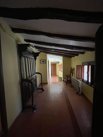 5 makuuhuone Omakotitalo myytävänä paikassa Albarracín - 180 000 € (Ref: 9823978)