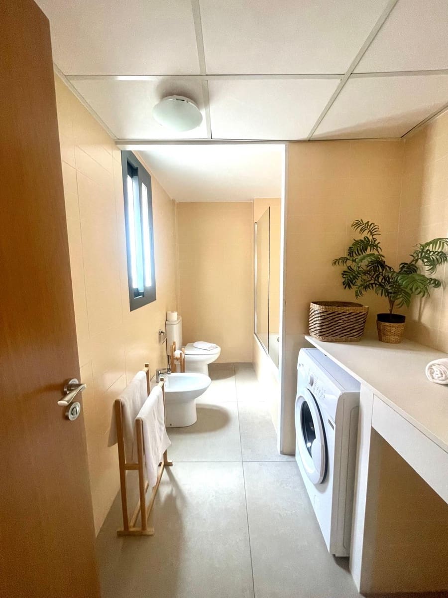 Piso de 2 habitaciones en València ciudad en venta - 378.000 € (Ref: 9823980)