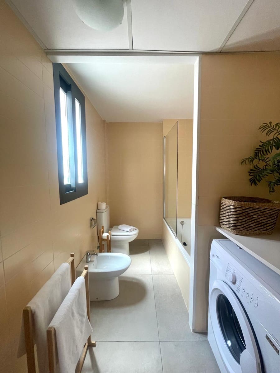 Piso de 2 habitaciones en València ciudad en venta - 378.000 € (Ref: 9823980)