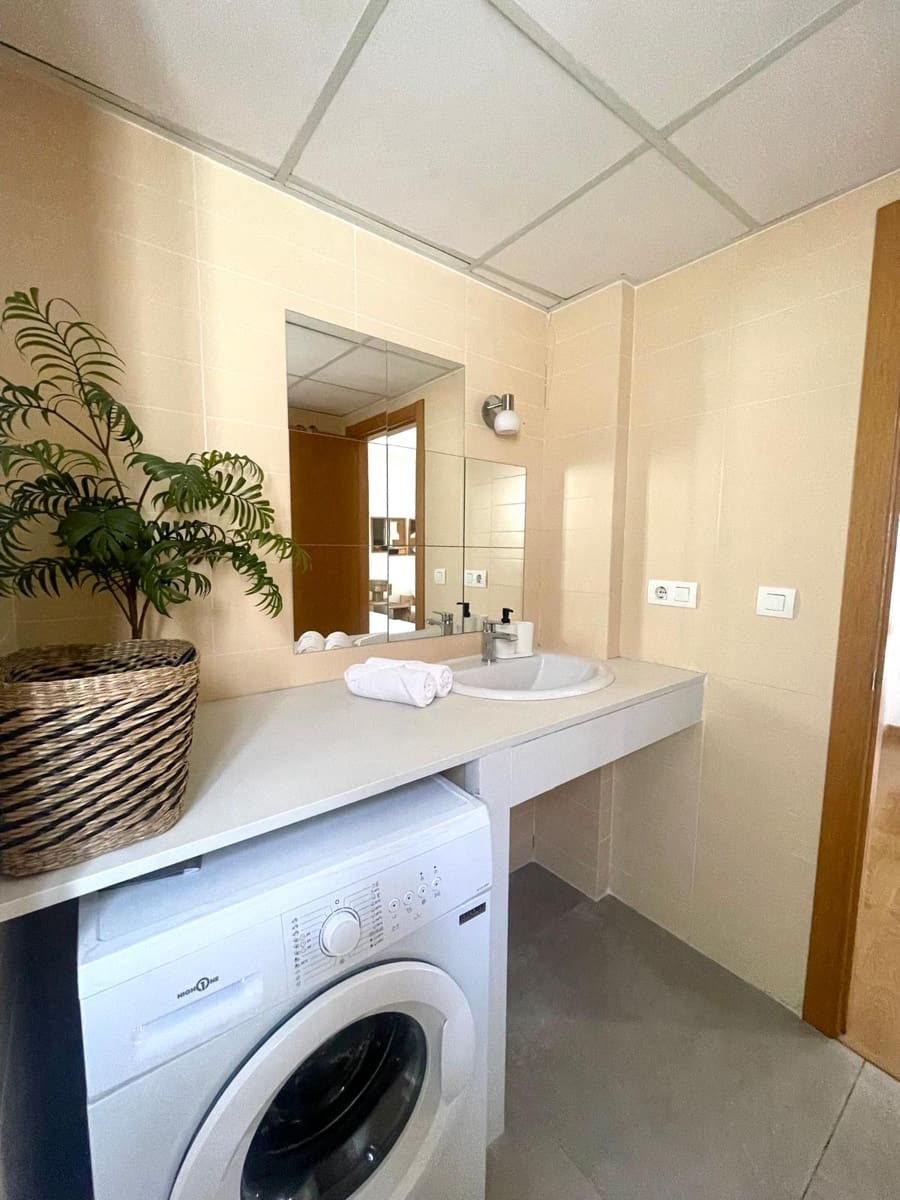 Piso de 2 habitaciones en València ciudad en venta - 378.000 € (Ref: 9823980)