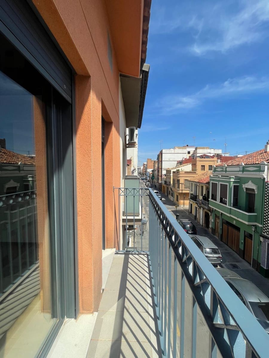 Piso de 2 habitaciones en València ciudad en venta - 378.000 € (Ref: 9823980)