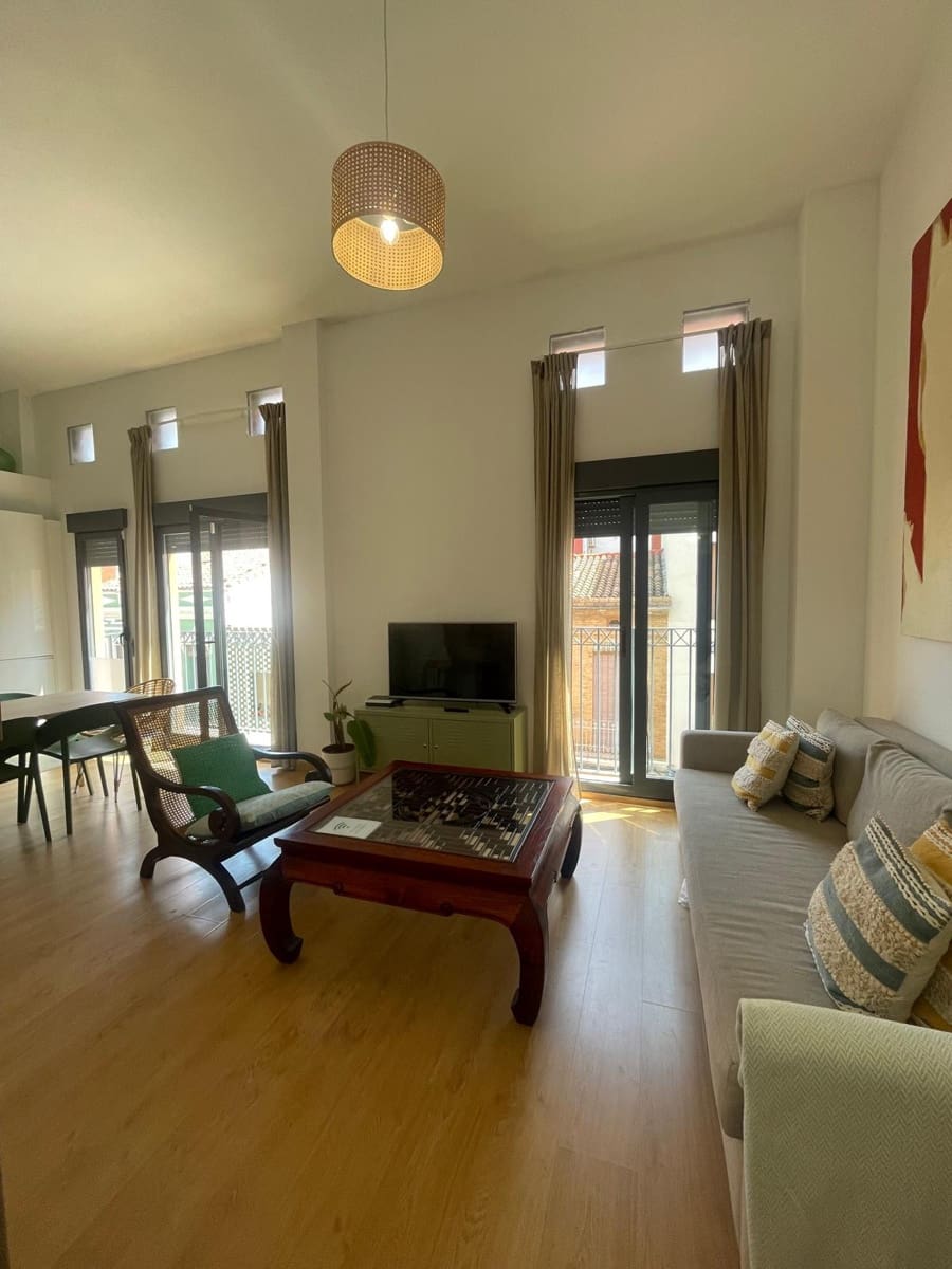 Piso de 2 habitaciones en València ciudad en venta - 378.000 € (Ref: 9823980)