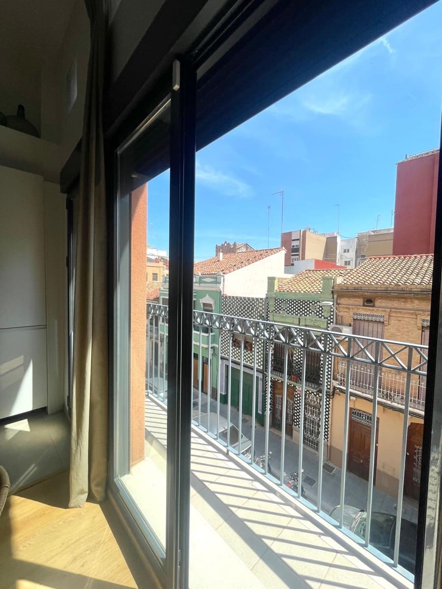 Piso de 2 habitaciones en València ciudad en venta - 378.000 € (Ref: 9823980)