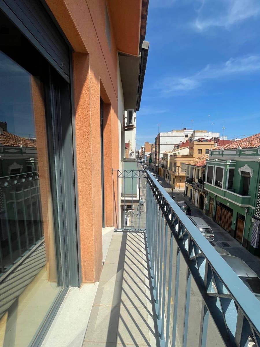 Piso de 2 habitaciones en València ciudad en venta - 378.000 € (Ref: 9823980)