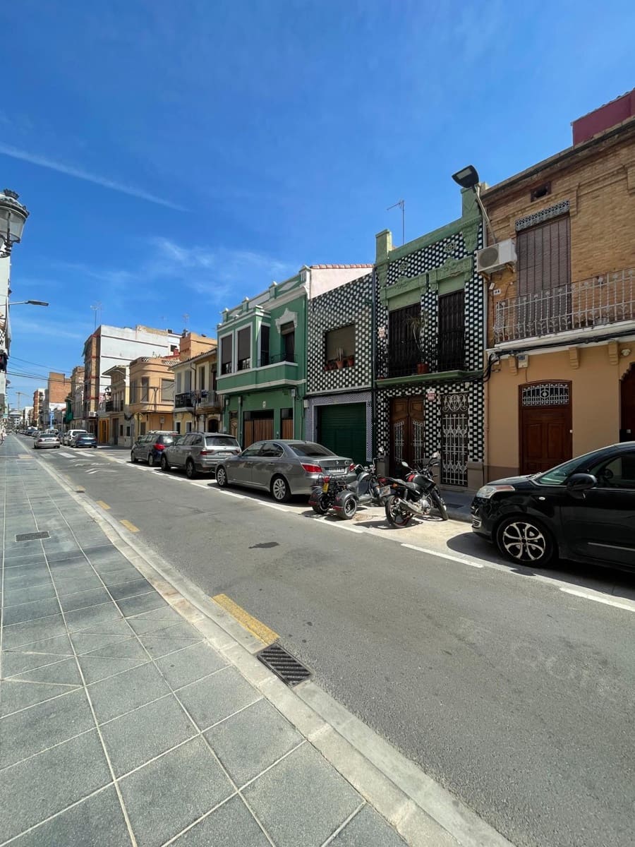 Piso de 2 habitaciones en València ciudad en venta - 378.000 € (Ref: 9823980)