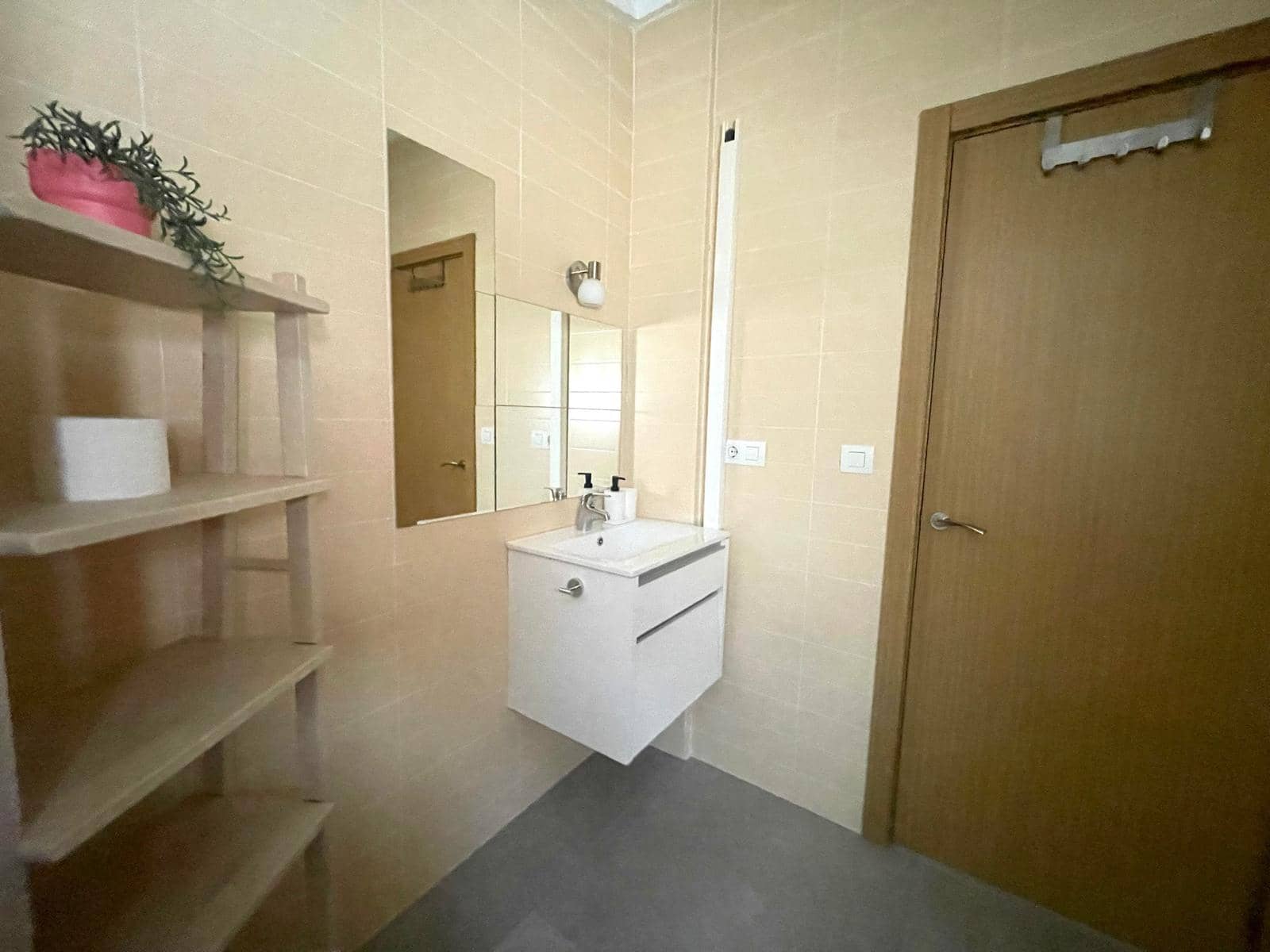 Piso de 2 habitaciones en València ciudad en venta - 378.000 € (Ref: 9823980)