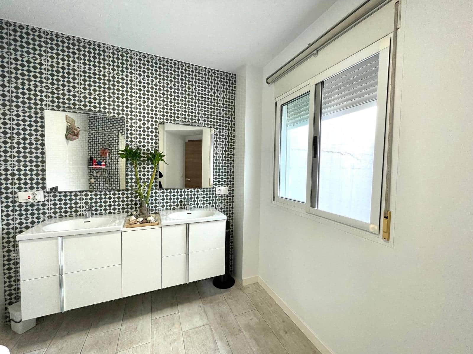 3 soveværelse Lejlighed til salg i Valencia by - € 599.000 (Ref: 9823985)