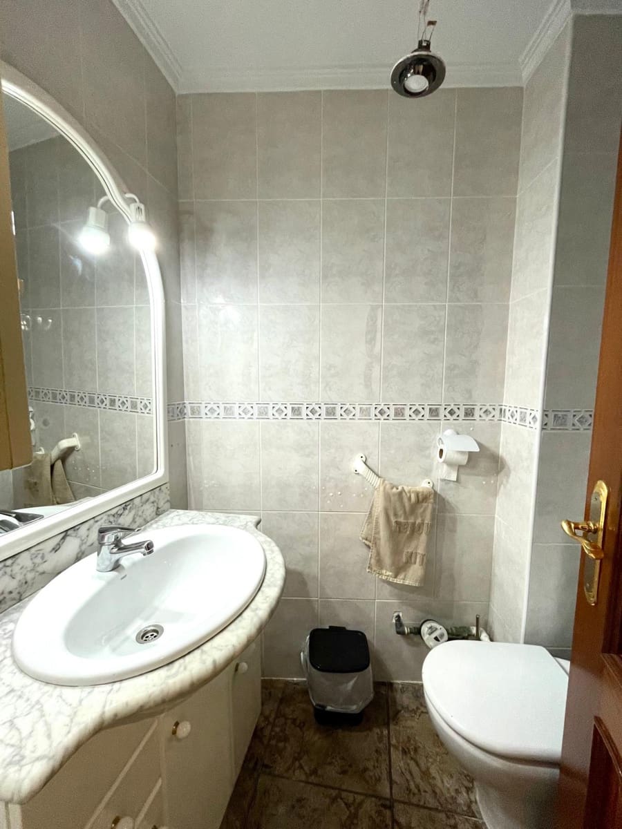 Flat for sale in Valencia city - € 520,000 (Ref: 9824010)