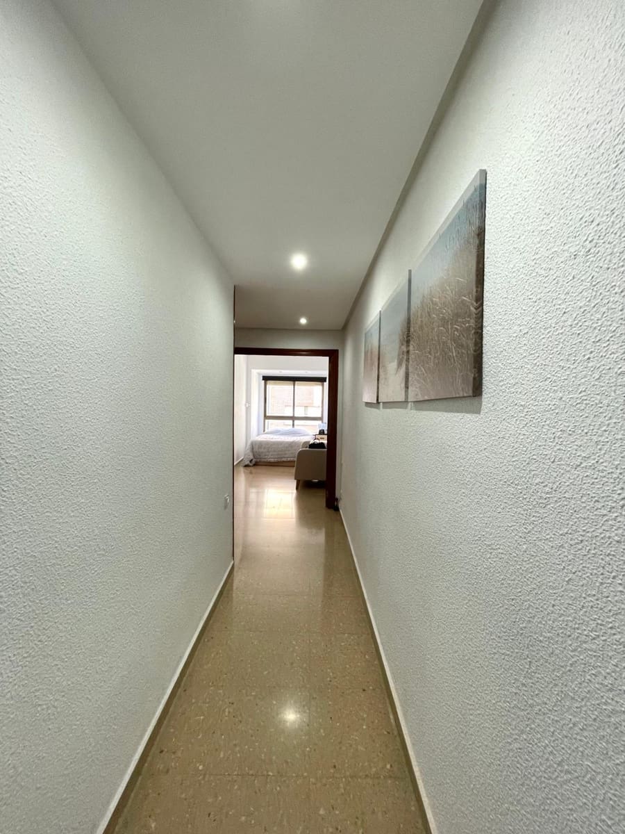 Flat for sale in Valencia city - € 520,000 (Ref: 9824010)