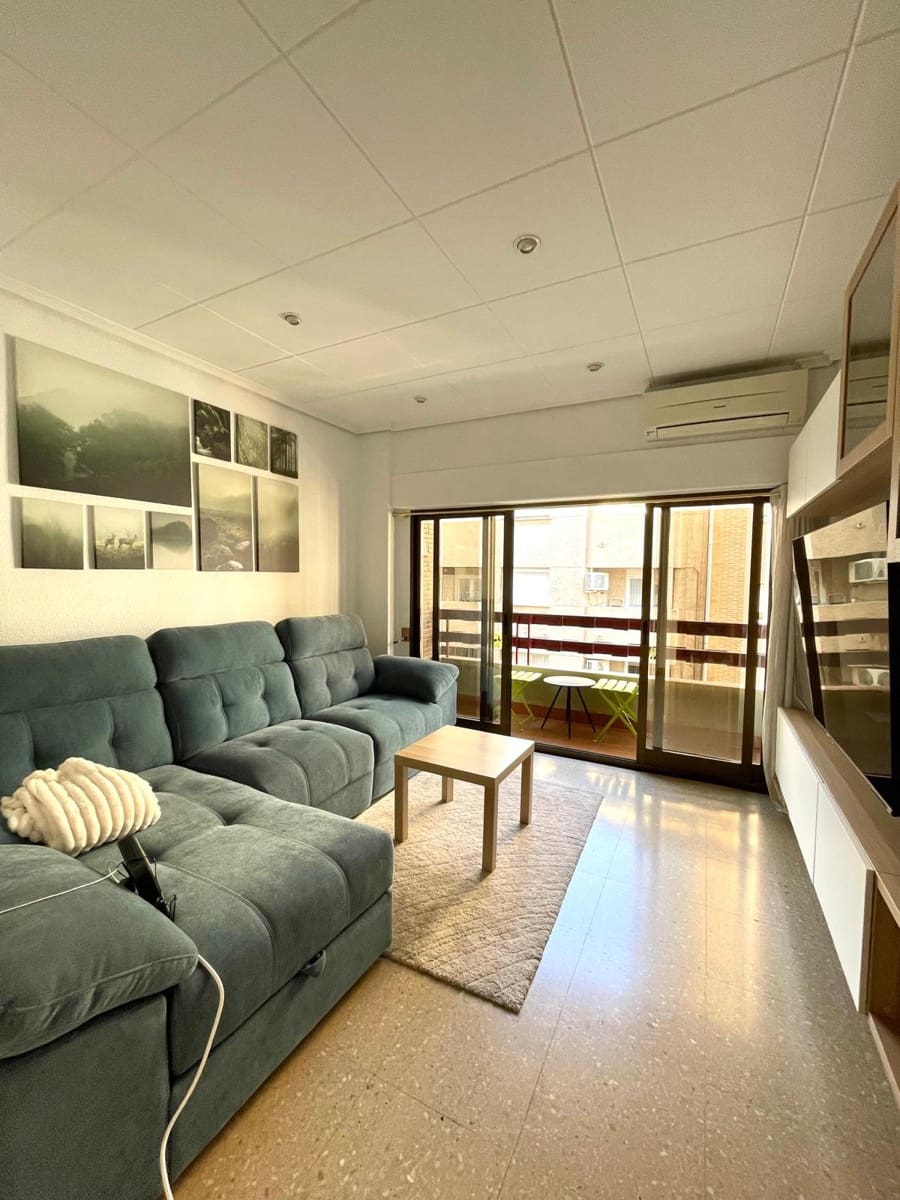 Flat for sale in Valencia city - € 520,000 (Ref: 9824010)