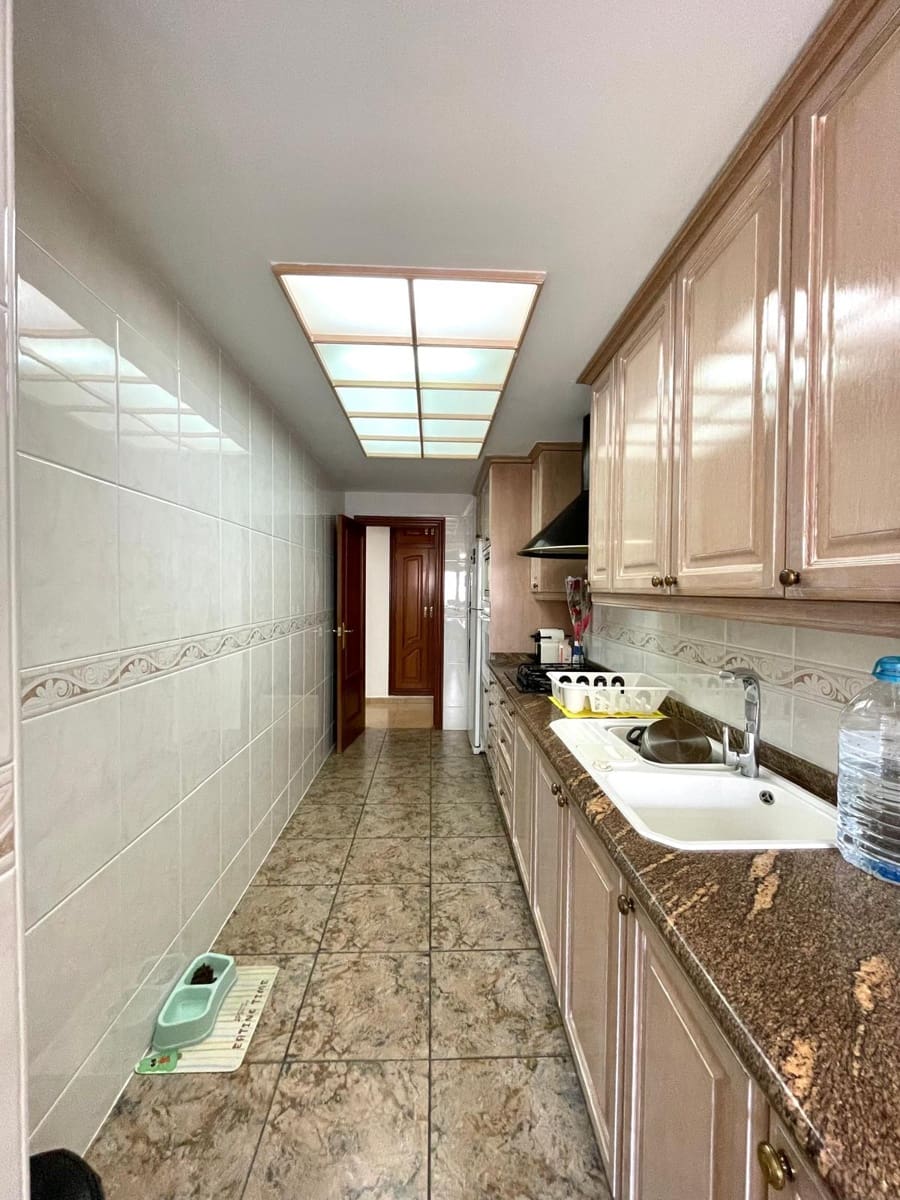Flat for sale in Valencia city - € 520,000 (Ref: 9824010)