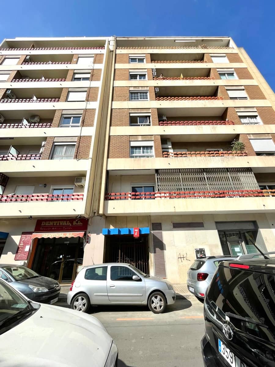 Flat for sale in Valencia city - € 520,000 (Ref: 9824010)