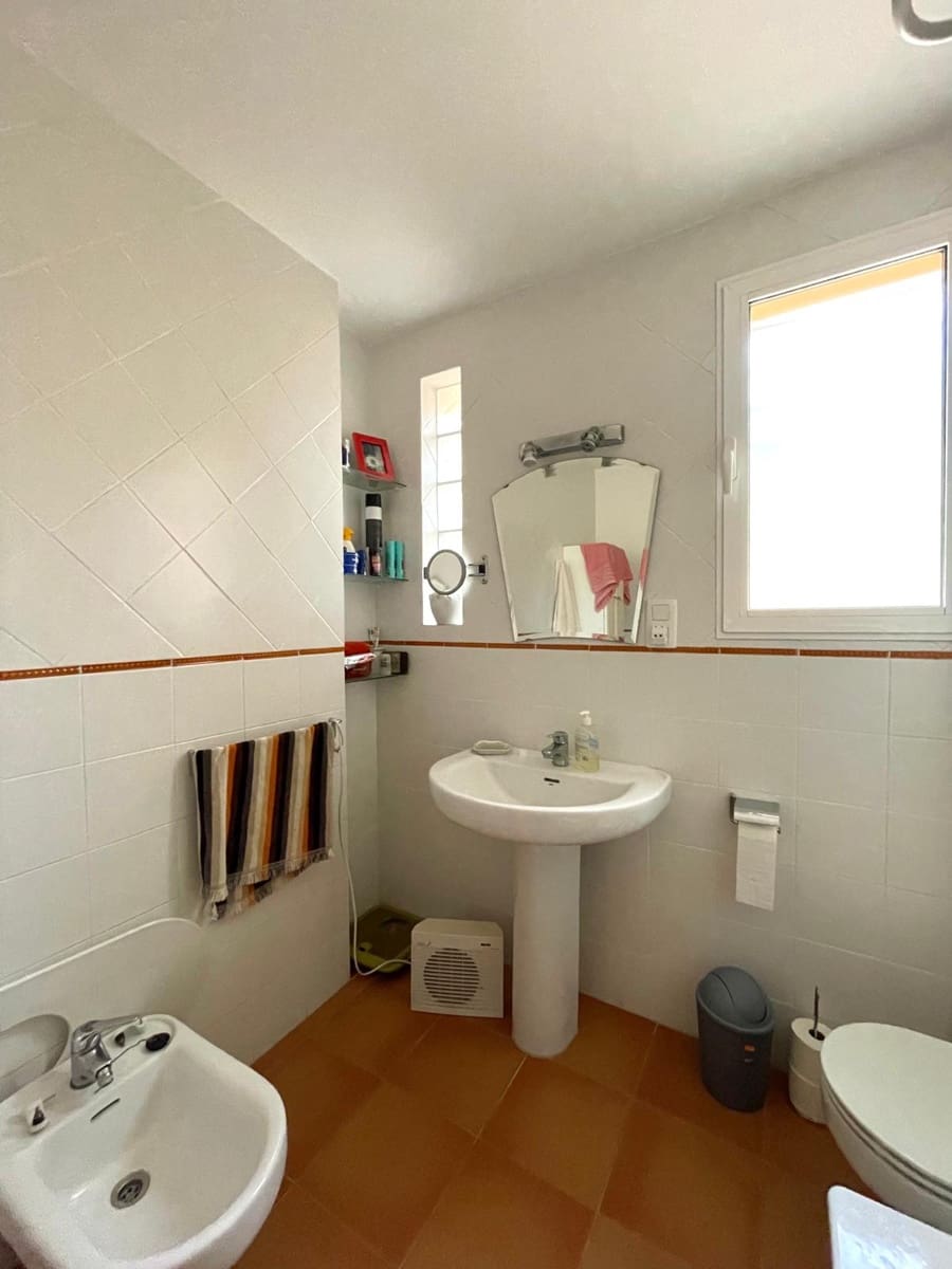 3 sypialnia Willa na sprzedaż w Chiva - 275 000 € (Ref: 9829638)