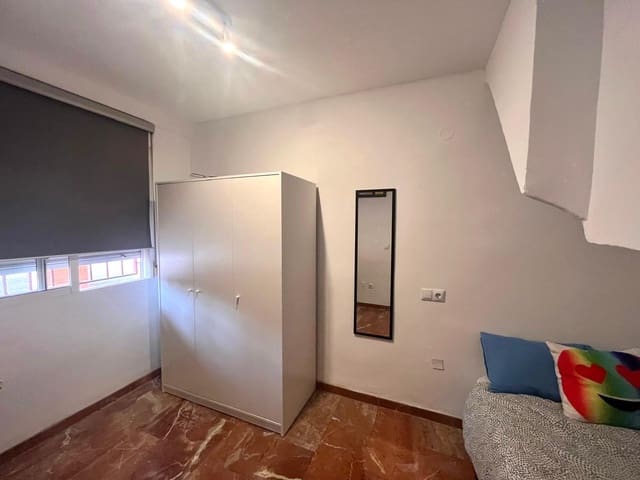 5 soveværelse Lejlighed til salg i Valencia by - € 350.000 (Ref: 9941493)