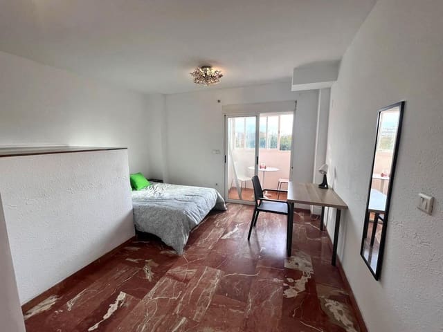 5 soveværelse Lejlighed til salg i Valencia by - € 350.000 (Ref: 9941493)