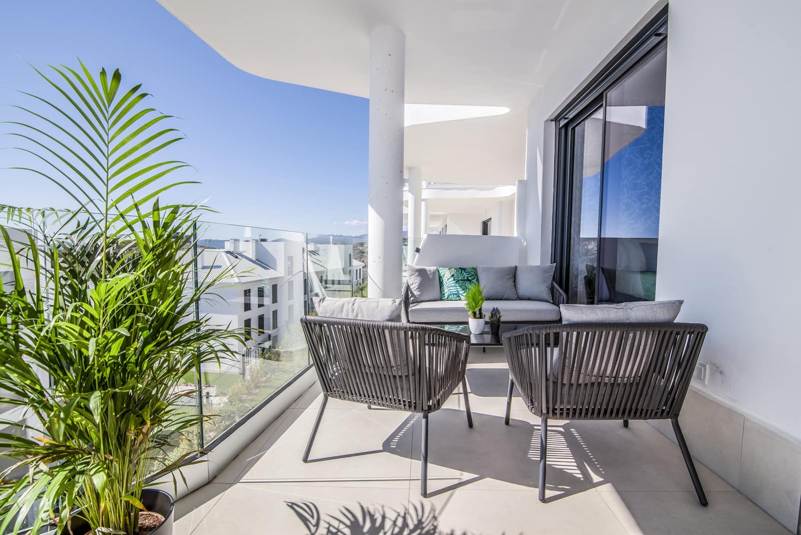 Apartamento de 2 habitaciones en Fuengirola en venta con piscina garaje - 499.000 € (Ref: 9809888)