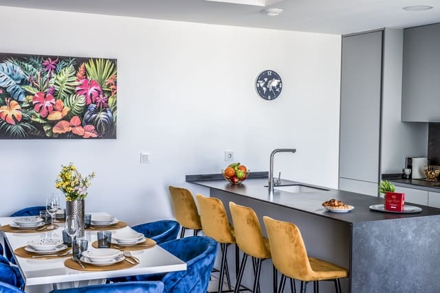 3 sovrum Lägenhet till salu i El Higuerón, Fuengirola med pool garage - 690 000 € (Ref: 9830325)