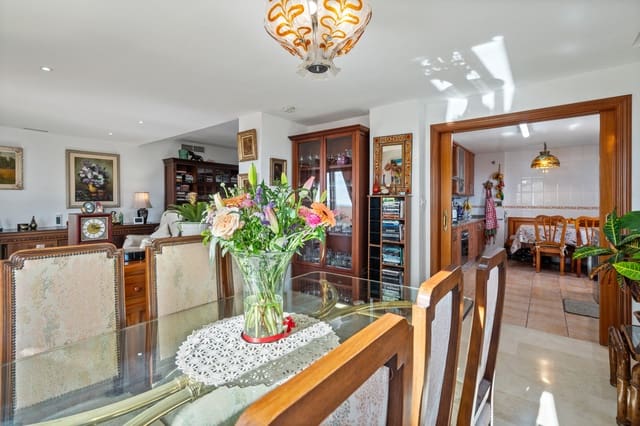 3 slaapkamer Penthouse te koop in San Pedro de Alcántara Pueblo, Marbella - € 849.000 (Ref: 9807383)