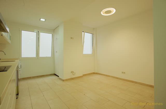 4 sovrum Lägenhet till salu i Las Palmas de Gran Canaria - 695 000 € (Ref: 10082201)
