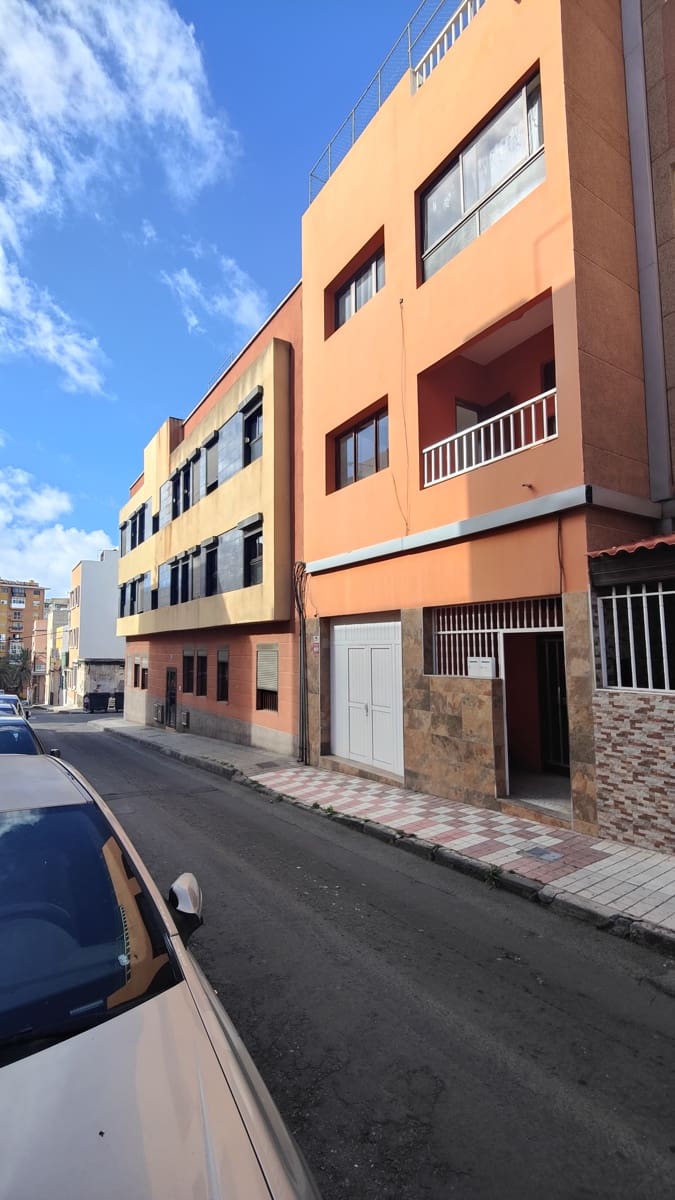 6 chambre Villa/Maison à vendre à Las Palmas de Gran Canaria - 339 000 € (Ref: 9830349)